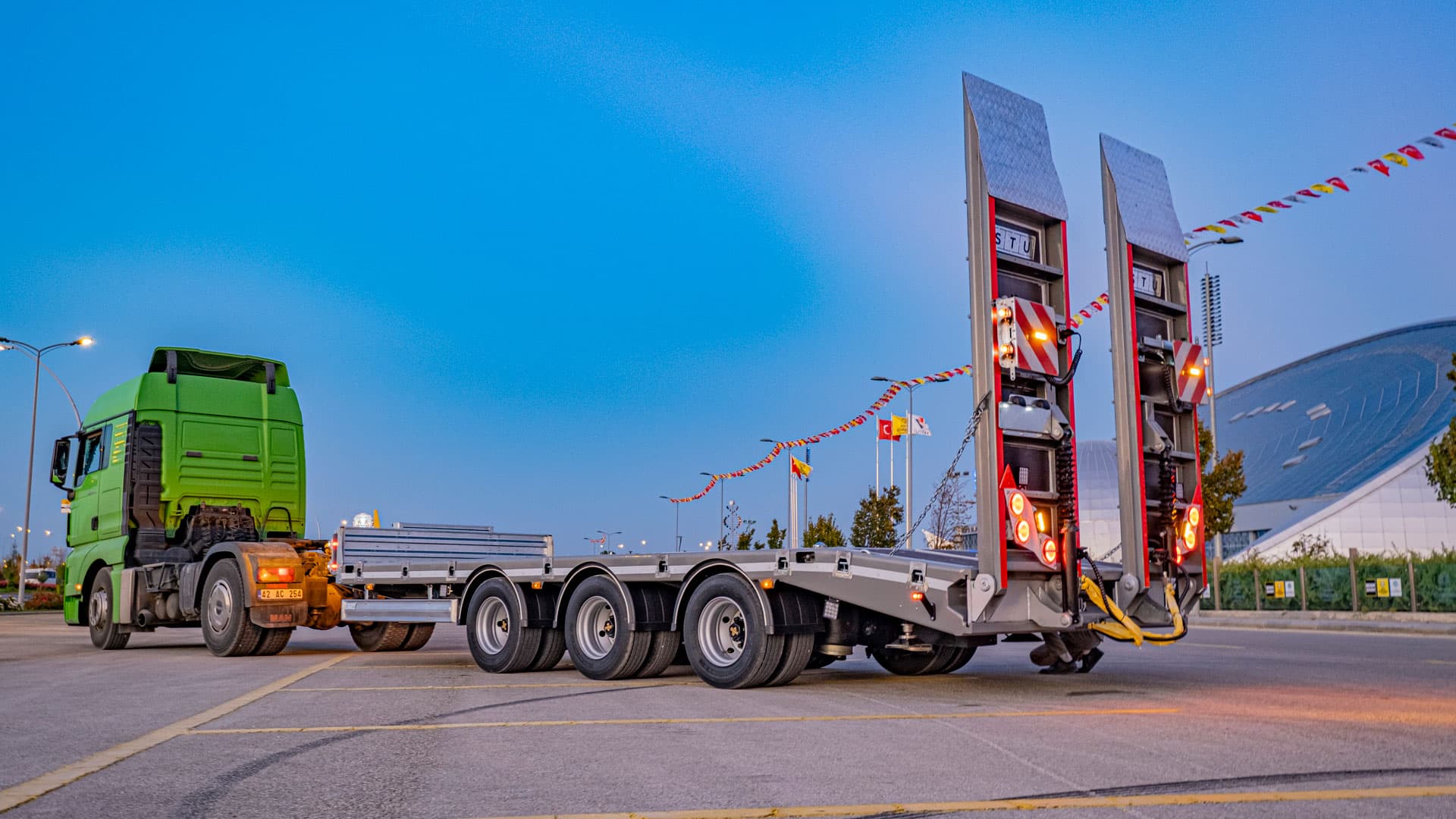 Commercial Drawbar Trailers